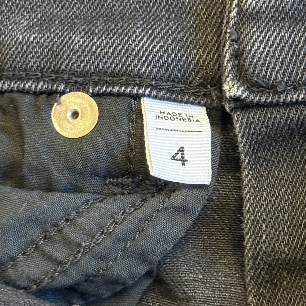 LOFT Outlet Washed Black Button Fly Denim Shorts Size 4 - Picture 7 of 11